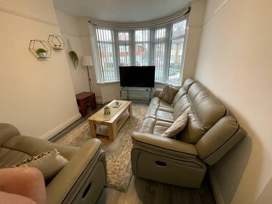 Large Beautiful 3 Bed House In City Of 버밍엄 외부 사진